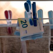 CASH-EUROS-Unsplash-portuguese-gravity-loeHweDtHIc-unsplash_2